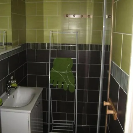 Apartment For 4 People Huez